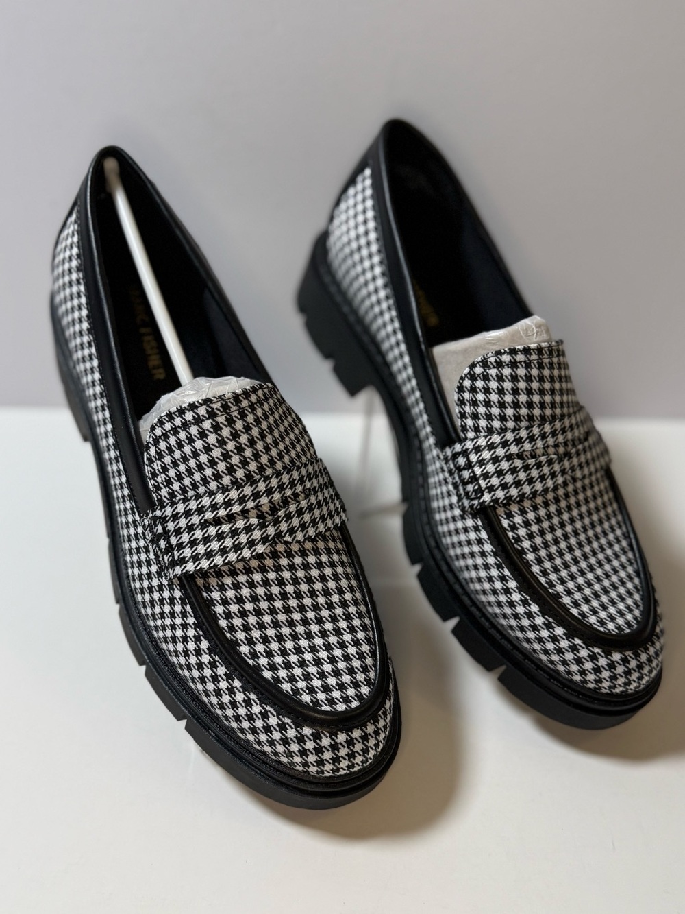 Black & White Houndstooth Loafers - Women’s - Size - 10M